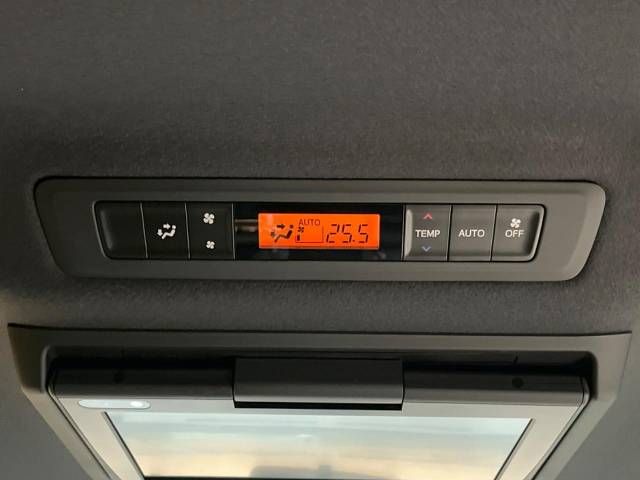 Toyota VOXY 2018-11 194544-8