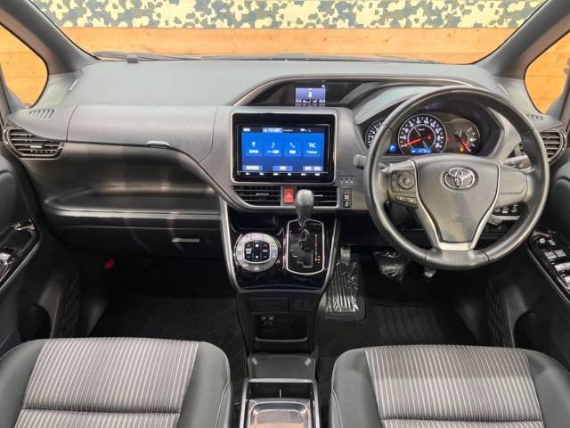 Toyota VOXY 2018-11 194544-1