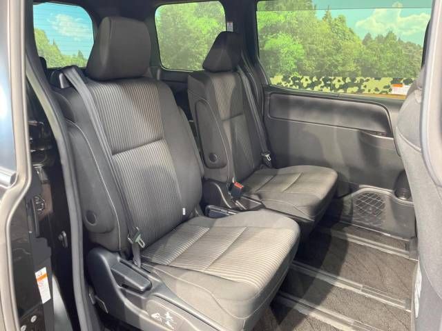 Toyota VOXY 2018-11 194544-10