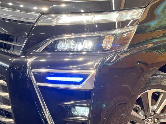 Toyota VOXY 2018-11 194544-13