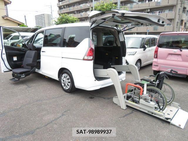 Nissan SERENA 2018-06 324921-0