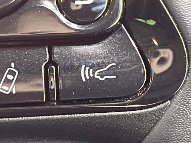 Toyota PRIUS 2019-08 20846-3