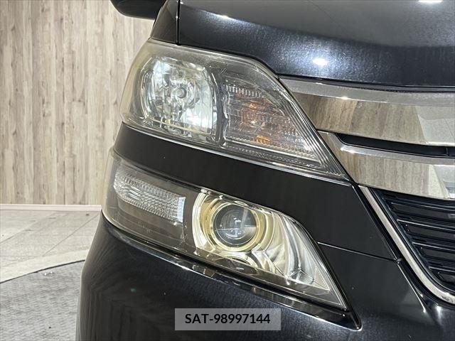 Toyota VELLFIRE 2013-12 379879-8