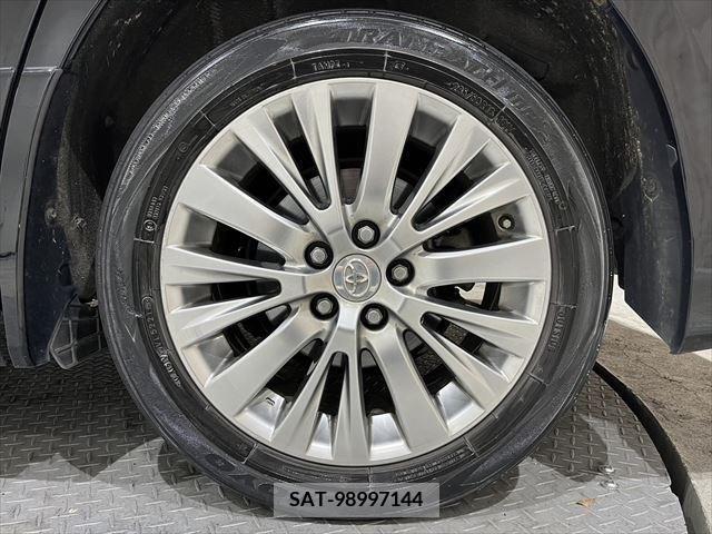 Toyota VELLFIRE 2013-12 379879-15
