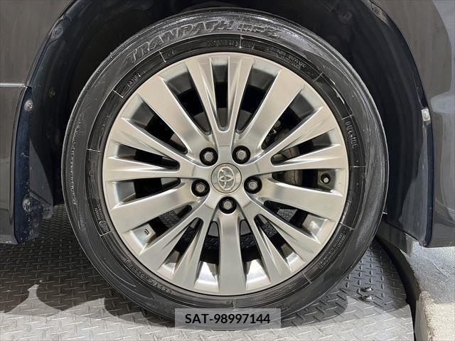 Toyota VELLFIRE 2013-12 379879-16