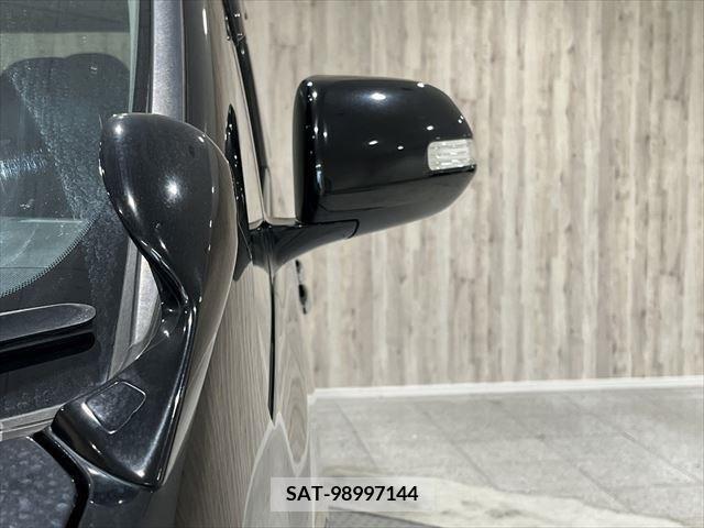 Toyota VELLFIRE 2013-12 379879-13