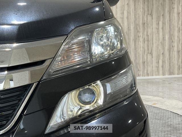 Toyota VELLFIRE 2013-12 379879-9
