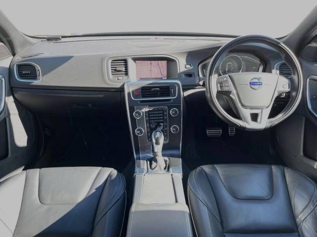 Volvo V60 2017-04 192926-1