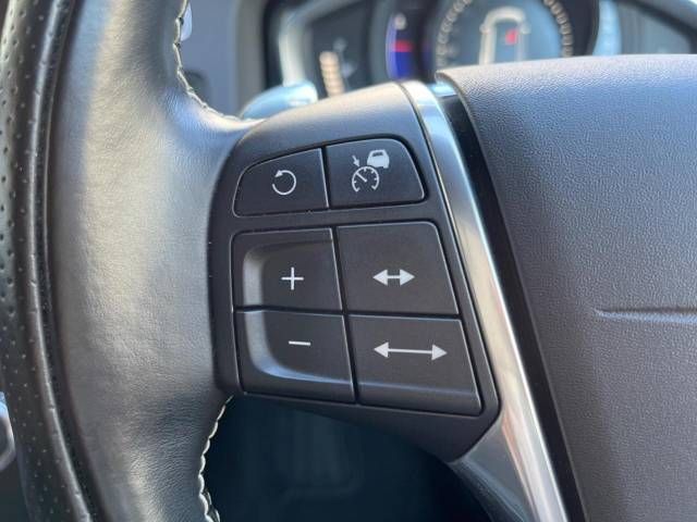Volvo V60 2017-04 192926-7
