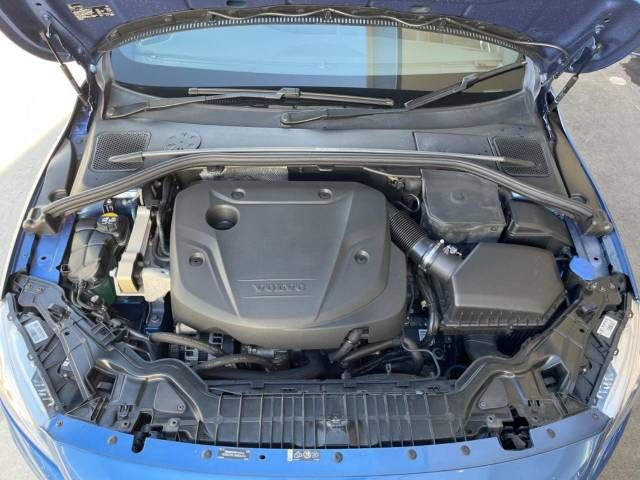 Volvo V60 2017-04 192926-19