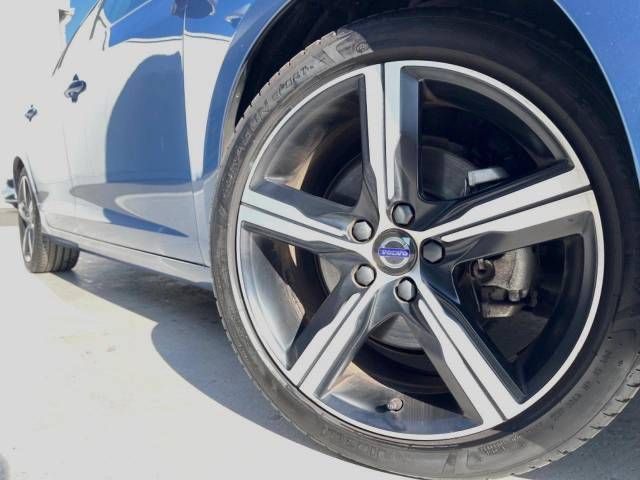 Volvo V60 2017-04 192926-15