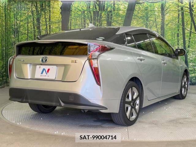 Toyota PRIUS 2016-04 393372-17