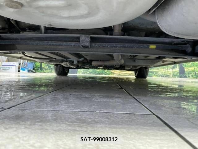 Toyota SIENTA 2015-11 375428-17
