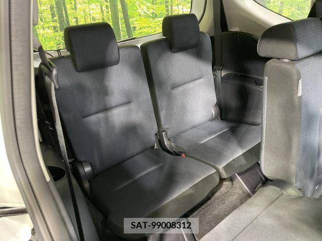 Toyota SIENTA 2015-11 375428-9