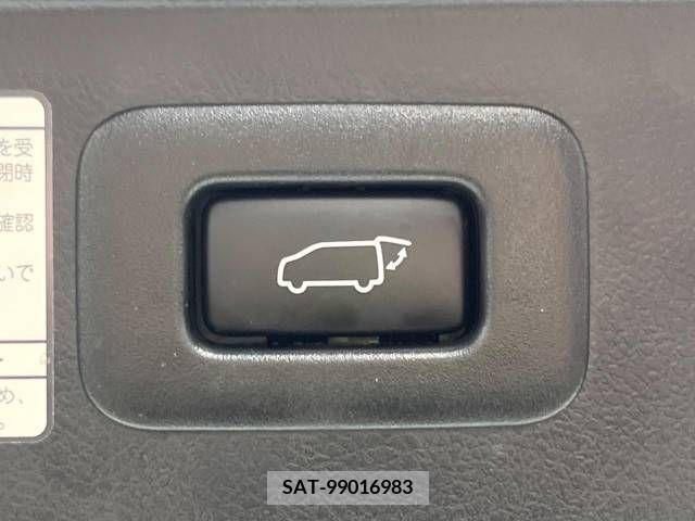 Toyota VELLFIRE 2020-10 299501-7