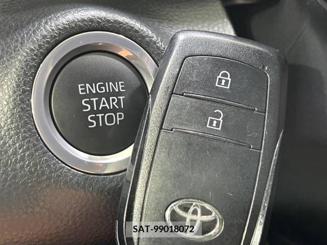 Toyota YARIS 2022-04 330631-6