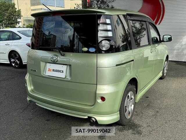 Toyota SIENTA 2009-09 349219-10
