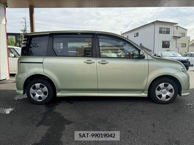 Toyota SIENTA 2009-09 349219-9