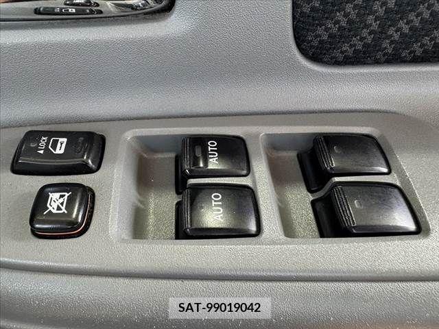 Toyota SIENTA 2009-09 349219-25