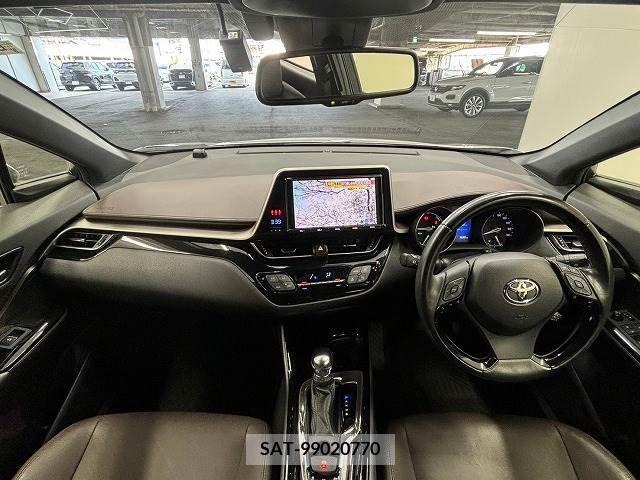 Toyota C-HR 2017-06 294890-1