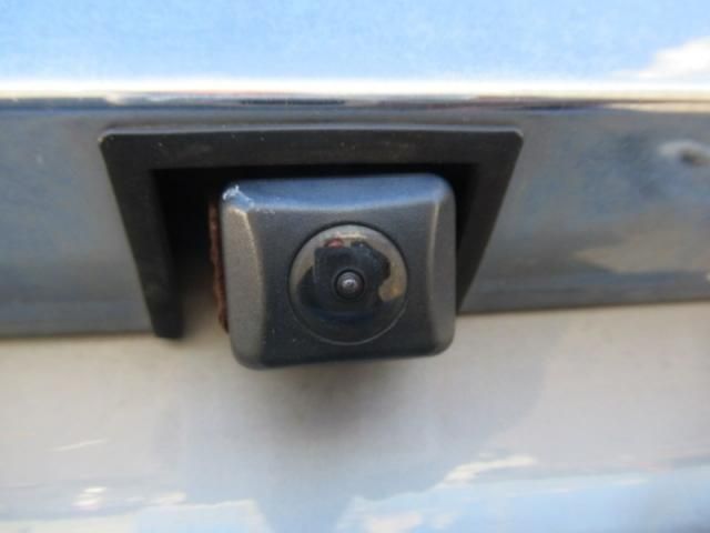 Toyota MARK X 2010-07 189449-21