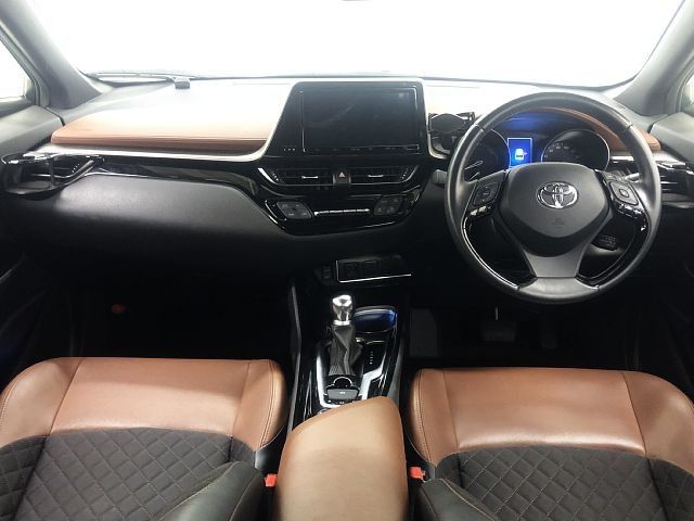Toyota C-HR 2019-03 6105-1