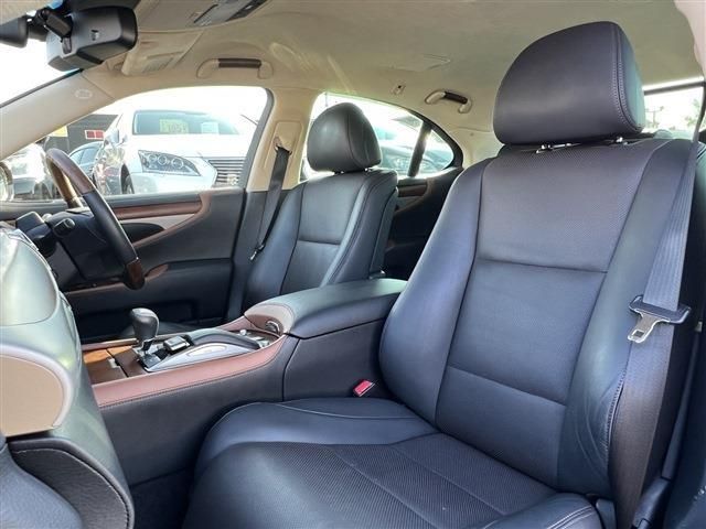 Lexus LS 2016-11 28268-18