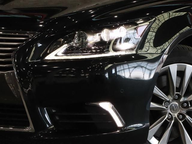 Lexus LS 2016-11 28268-8