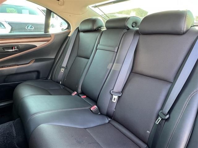Lexus LS 2016-11 28268-19