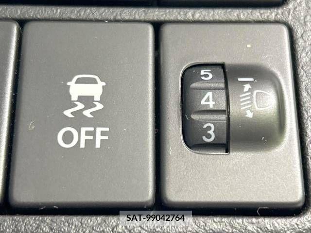 Suzuki ALTO 2016-11 305028-5