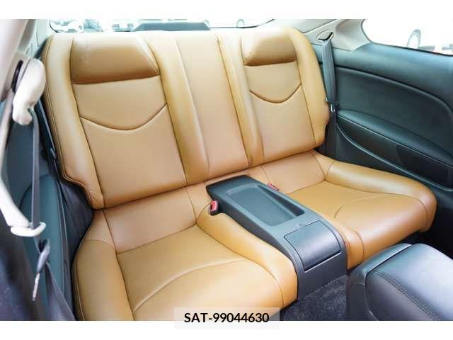 Nissan SKYLINE COUPE 2010-04 368343-18