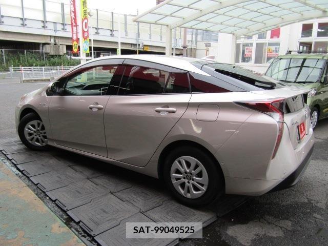 Toyota PRIUS 2016-09 322347-3
