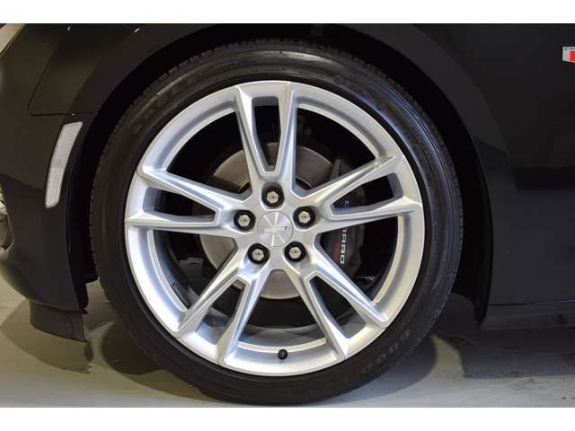 Chevrolet CAMARO 2021-05 22924-10