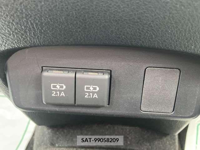 Toyota SIENTA 2019-04 330778-10
