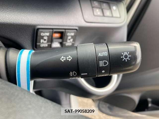 Toyota SIENTA 2019-04 330778-16