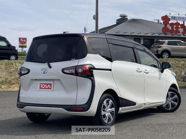 Toyota SIENTA 2019-04 330778-4