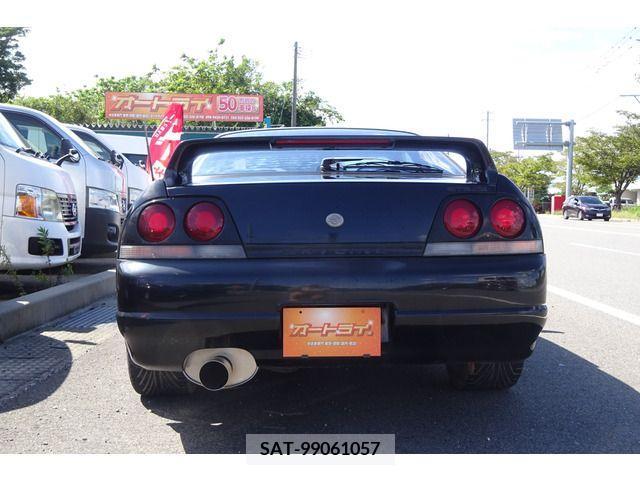 Nissan SKYLINE COUPE 1996-06 202152-1