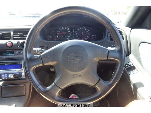 Nissan SKYLINE COUPE 1996-06 202152-6