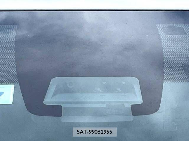 Toyota NOAH 2016-07 321479-4