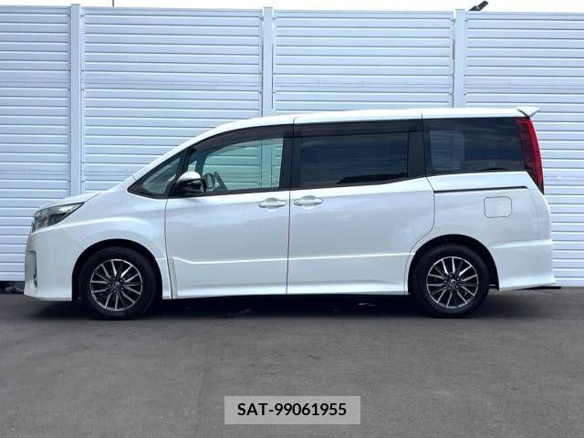 Toyota NOAH 2016-07 321479-15