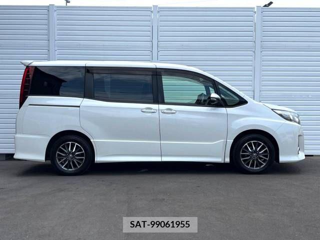 Toyota NOAH 2016-07 321479-14