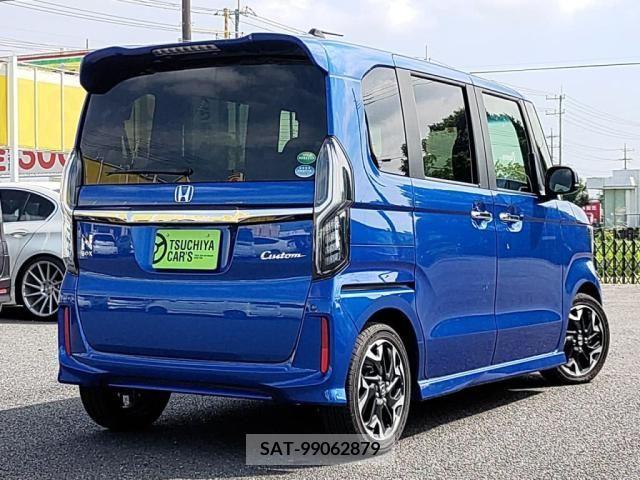 Honda N BOX CUSTOM 2018-03 351749-1