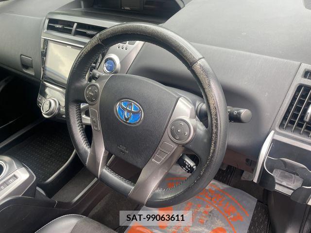 Toyota PRIUS ALPHA 2015-11 330088-8