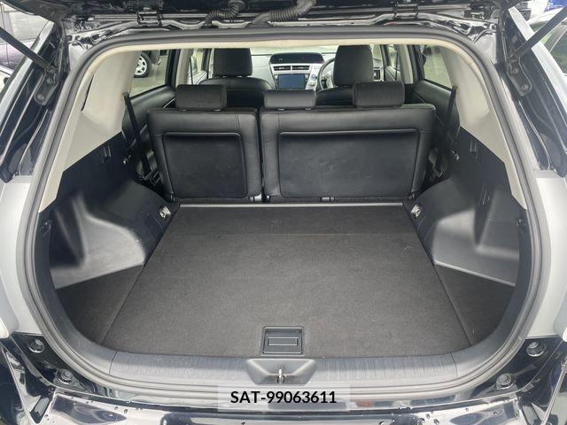 Toyota PRIUS ALPHA 2015-11 330088-7
