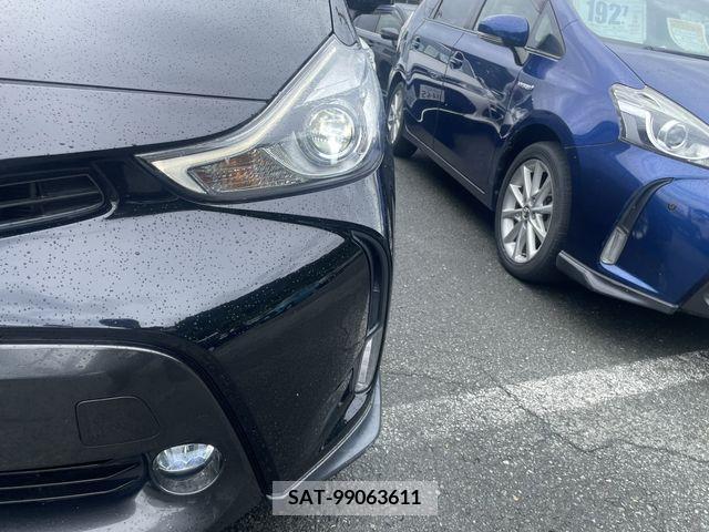 Toyota PRIUS ALPHA 2015-11 330088-26