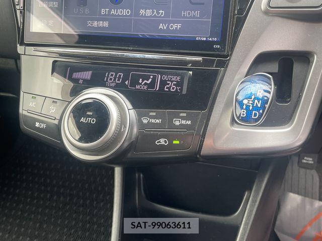 Toyota PRIUS ALPHA 2015-11 330088-15