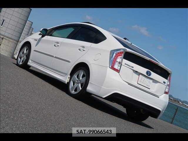 Toyota PRIUS 2012-05 282295-3