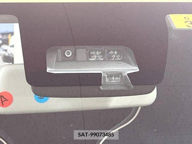Suzuki ALTO 2019-03 305133-2