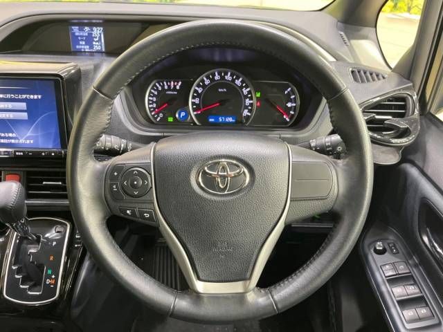 Toyota VOXY 2017-03 196690-11