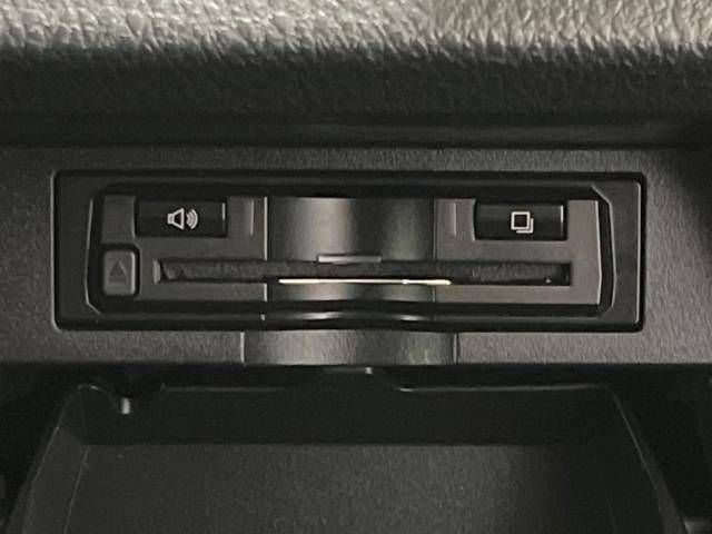 Toyota VOXY 2017-03 196690-7